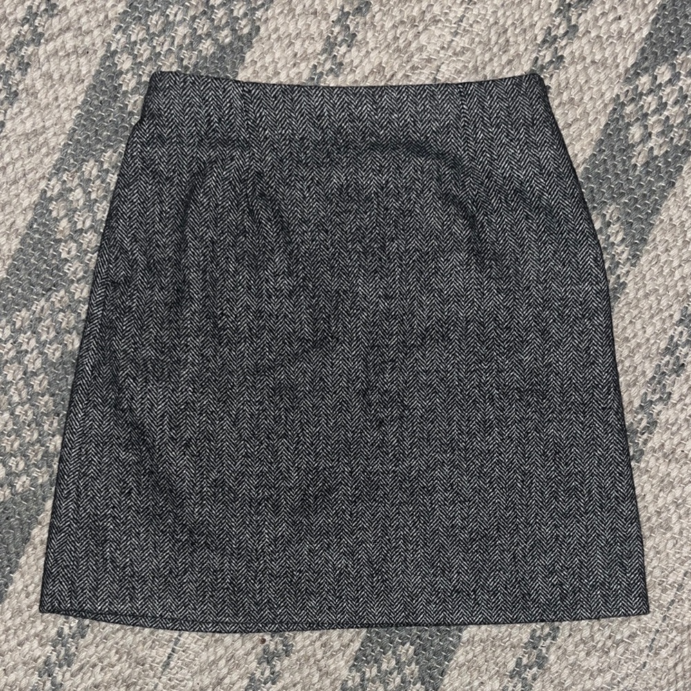 Uniqlo black and grey houndstooth mini skirt